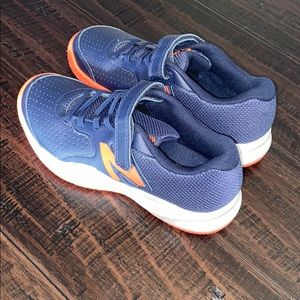 new balance boys tennis shoes